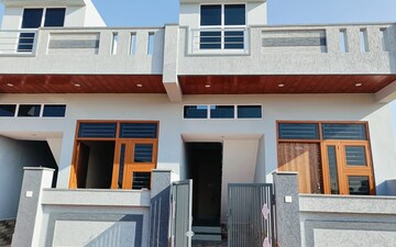Plot For Sale in Kalwar Road