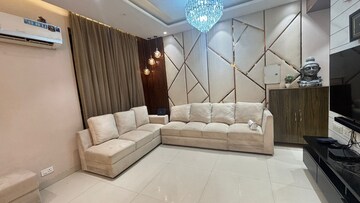 2 BHK Apartment For Rent in Skyline Park, Vip Road