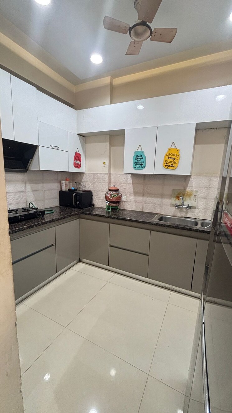 Kitchen, skyline-park 2 Bedroom 1800 Sq.Ft. Apartment In Vip Road Zirakpur 8940726