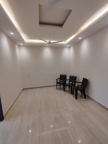 Room in 2 BHK Builder Floor at Balliwala – for Sale