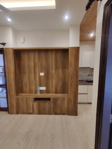 Furnished Amenities in 2 BHK Builder Floor at Balliwala – for Sale