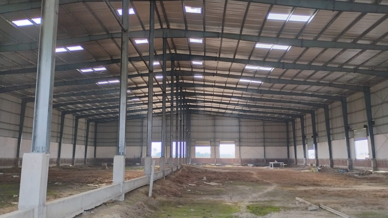 Warehouse For Rent in Kanpur Road