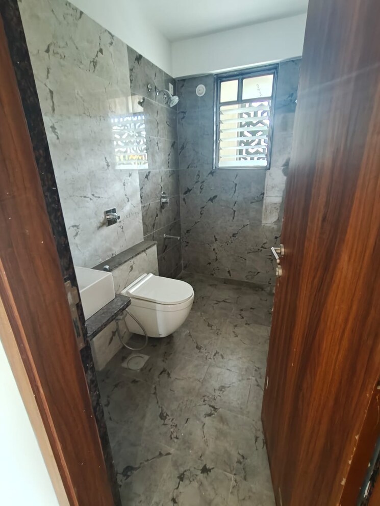 Bathroom, arv-uthville 2 Bedroom 630 Sq.Ft. Apartment In Kharadi Pune 8940693