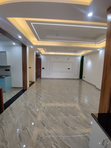 Room in 3 BHK Builder Floor at Gms Road – for Sale
