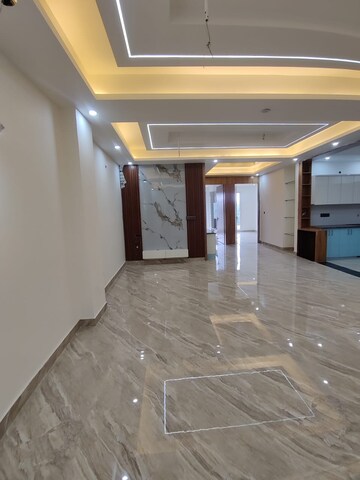 Building Lobby in 3 BHK Builder Floor at Gms Road – for Sale