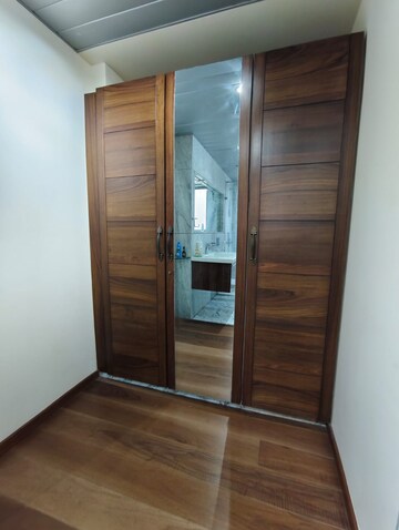 Room in 4 BHK Apartment at Kasturi The Balmoral Estate, Baner – for Sale
