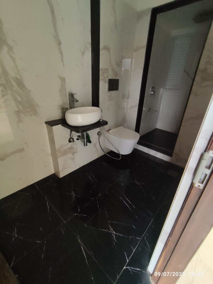 Bathroom, lodha-ncp-commercial-tower-supremus 2 Bedroom 650 Sq.Ft. Apartment In Wadala Mumbai 8940729