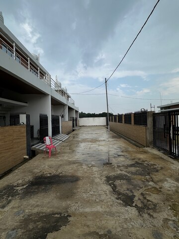  Plot – Exterior View View at Latif Nagar - for Sale