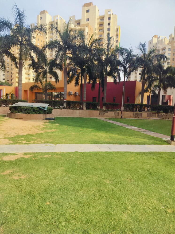 Garden, unitech-fresco 2 Bedroom 1418 Sq.Ft. Apartment In Sector 50 Gurgaon 8940755