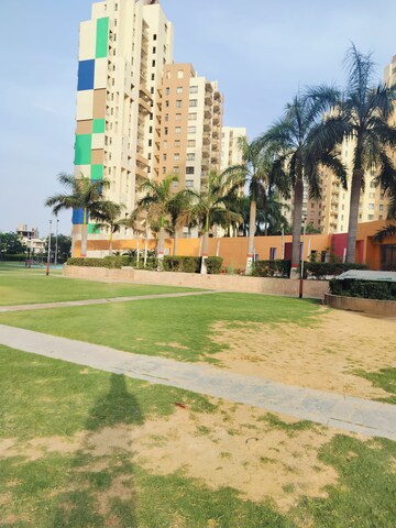 2 BHK Apartment For Rent in Unitech Fresco, Sector 50