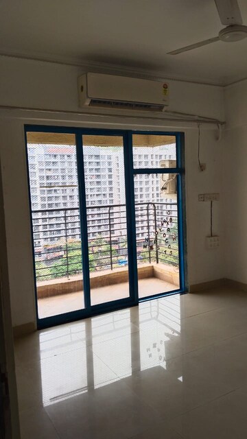 Room in 3 BHK Apartment at Viola Alba, Powai – for Sale