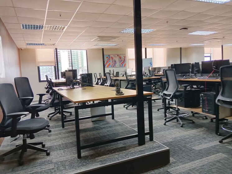 Gym, vijay nagar Commercial Office Space 3800 Sq.Ft. In Vijay Nagar Indore 8940765