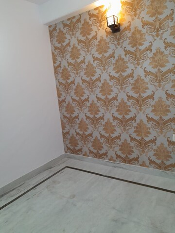 Master Bedroom in 4 BHK Builder Floor at Rajendra Nagar Sector 2 – for Rent