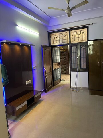 Master Bedroom in 4 BHK Builder Floor at Rajendra Nagar Sector 2 – for Rent
