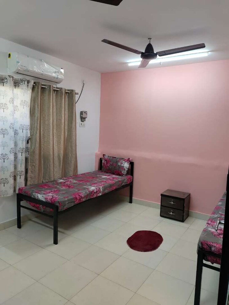 Room, goregaon east Pg For Boys & Girls In Goregaon East 8940784