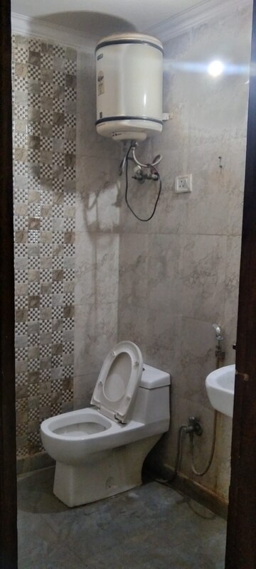 Bathroom in 1 BHK Builder Floor at Kishangarh – for Rent