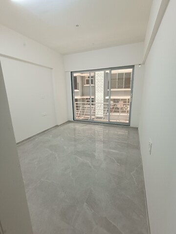 Room in 2 BHK Apartment at Goregaon West – for Rent