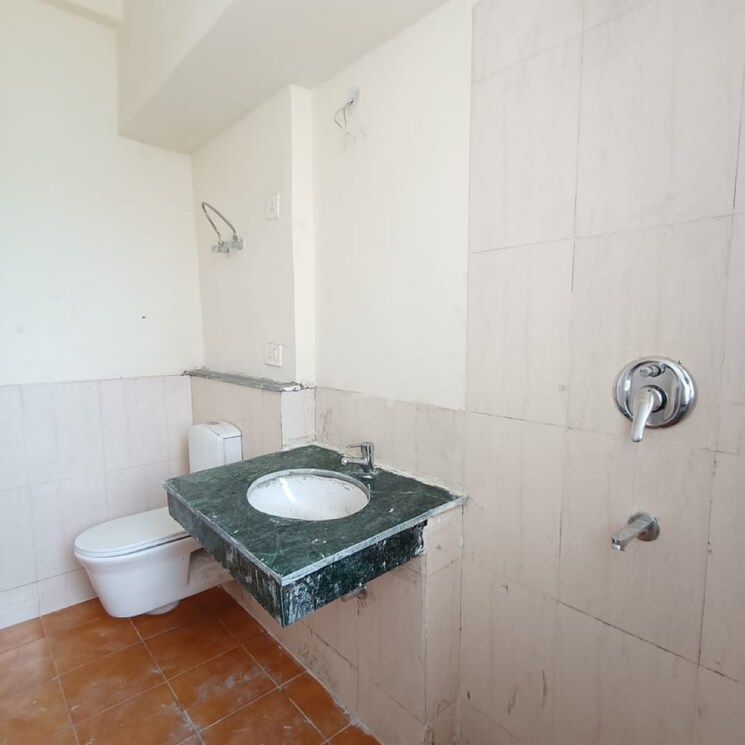 Bathroom, jaypee-kensington-park-apartments 2 Bedroom 1050 Sq.Ft. Apartment In Sector 133 Noida 8940829