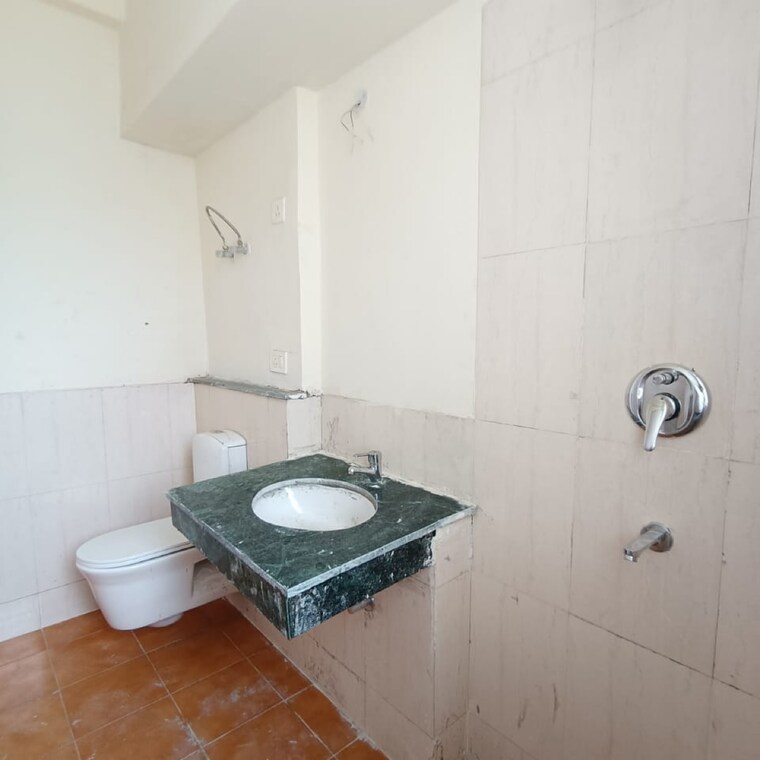 Bathroom, jaypee-kensington-park-apartments 2 Bedroom 1050 Sq.Ft. Apartment In Sector 133 Noida 8940829