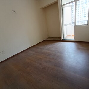 Room in 2 BHK Apartment at Jaypee Kensington Park Apartments, Sector 133 – for Sale