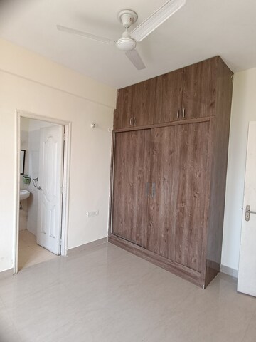 Room in 2 BHK Apartment at Shree Vardhman Mantra, Sector 67 – for Rent