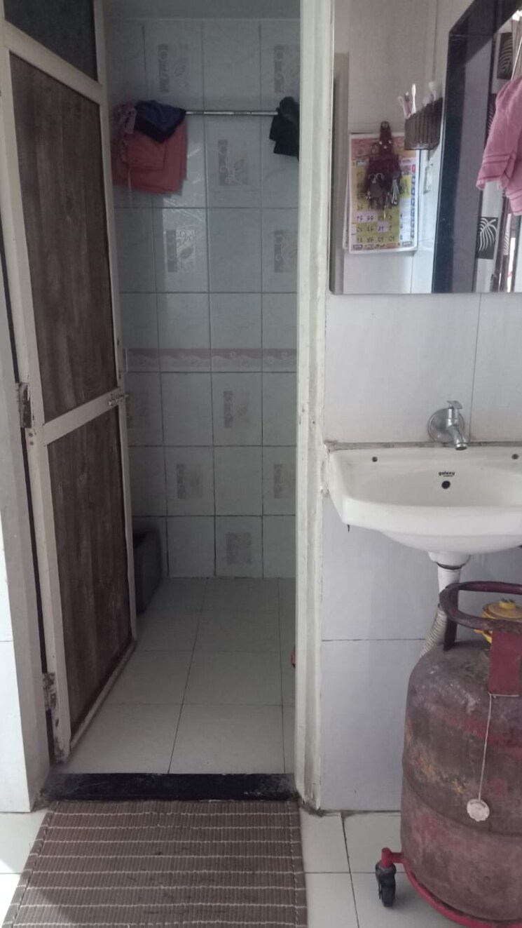 Bathroom, jail road 4 Bedroom 1400 Sq.Ft. Independent House In Jail Road Nashik 8941120