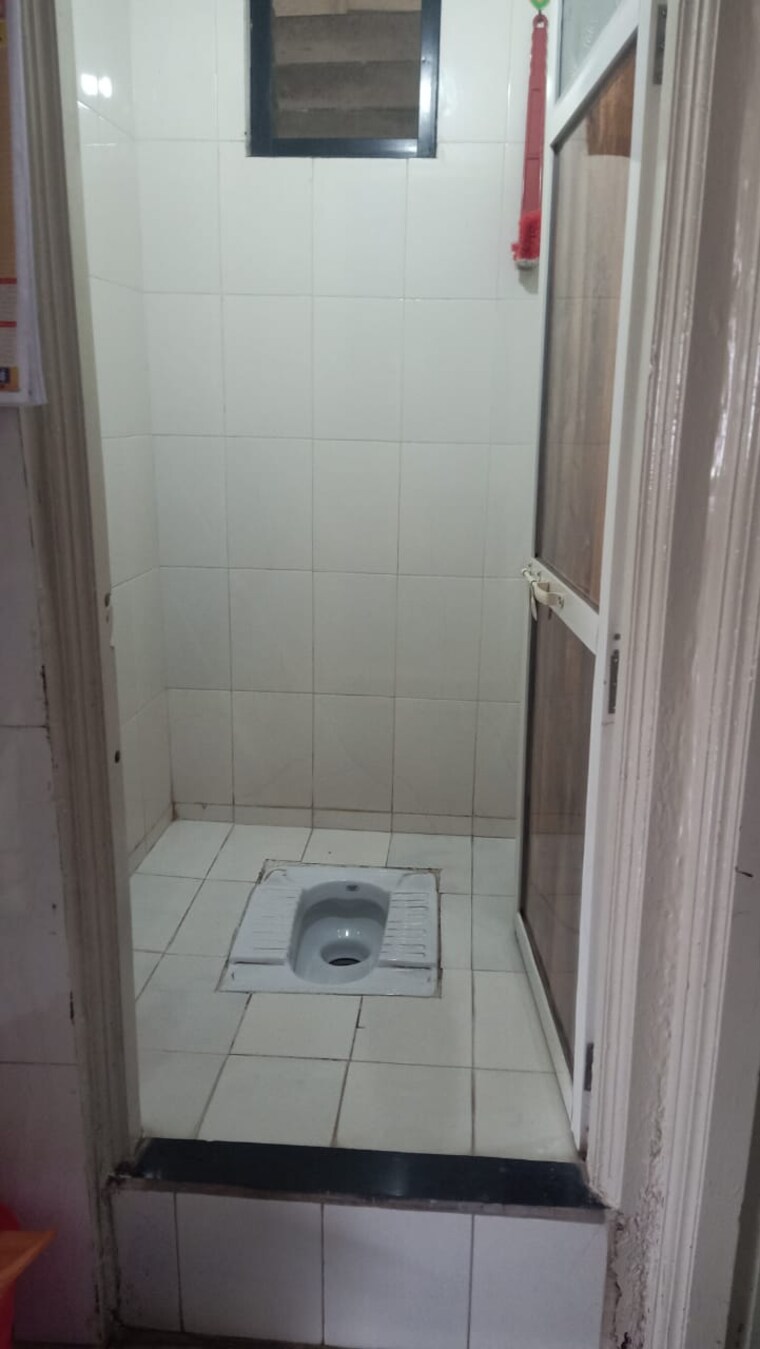 Bathroom, jail road 4 Bedroom 1400 Sq.Ft. Independent House In Jail Road Nashik 8941120
