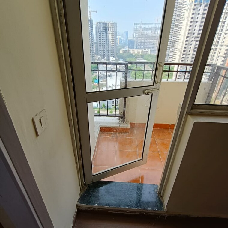 Balcony, jaypee-kensington-park-apartments 3 Bedroom 1515 Sq.Ft. Apartment In Sector 133 Noida 8940931