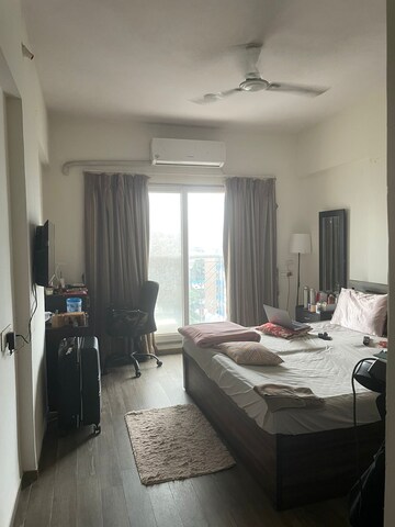 Bedroom in 2 BHK Apartment at Yash Orion, Goregaon East – for Rent