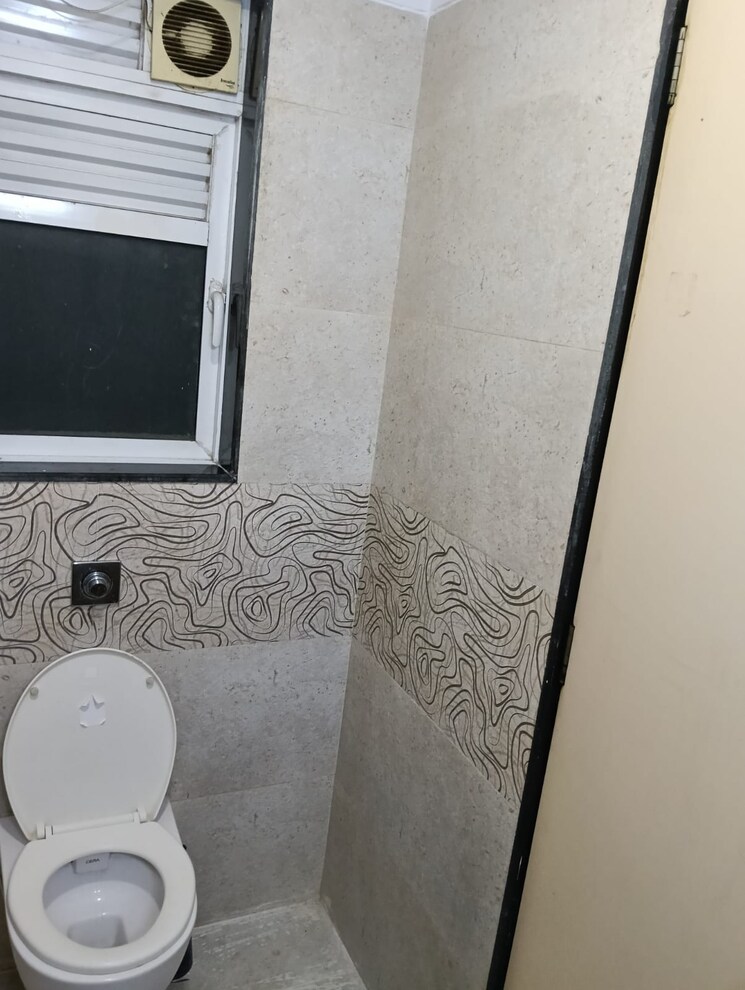 Bathroom, bhoomi-gobind-bhavan 3 Bedroom 835 Sq.Ft. Apartment In Khar West Mumbai 8941085