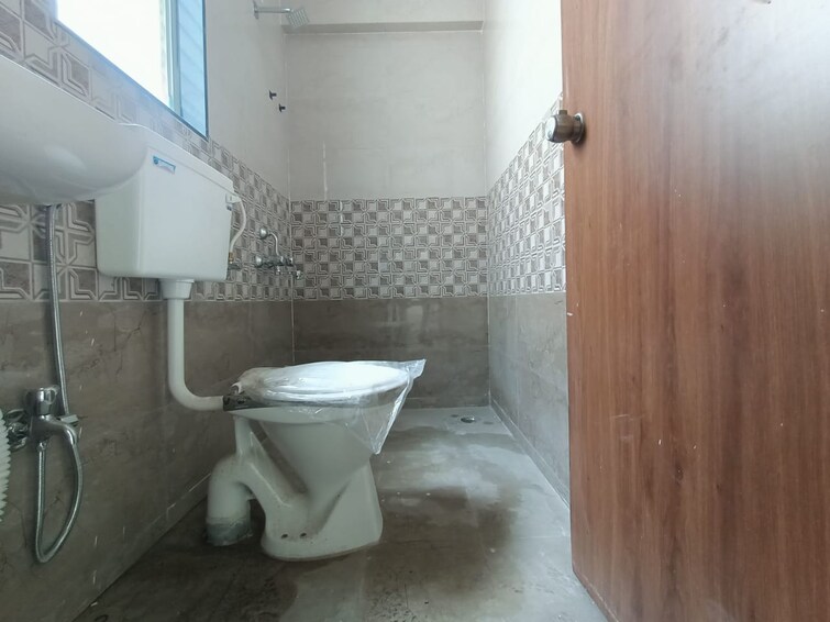 Bathroom, dhankawadi 2 Bedroom 967 Sq.Ft. Apartment In Dhankawadi Pune 8940926