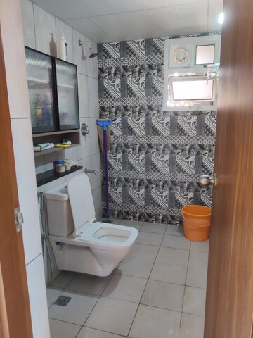 Bathroom in 3 BHK Apartment at Prestige Finsbury Park Regent, Bagaluru – for Rent