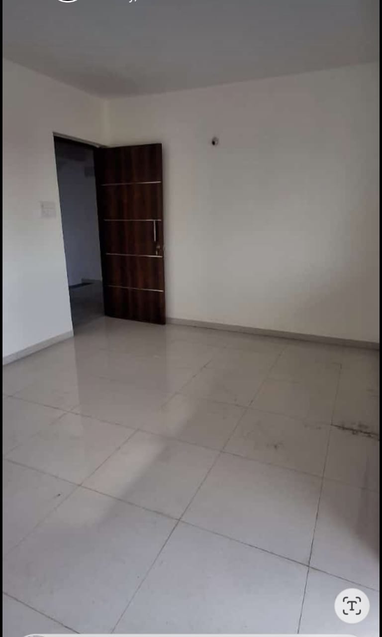 2 BHK Apartment For Sale in Trimurti Chowk 