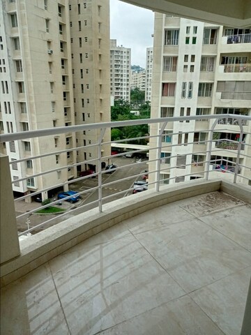 Balcony in 3.5 BHK Apartment at Vascon Forest County, Kharadi – for Rent