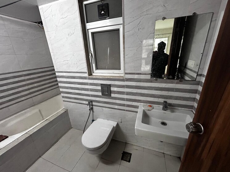 Bathroom, nahar-f-residences 2 Bedroom 850 Sq.Ft. Apartment In Balewadi Pune 8941018