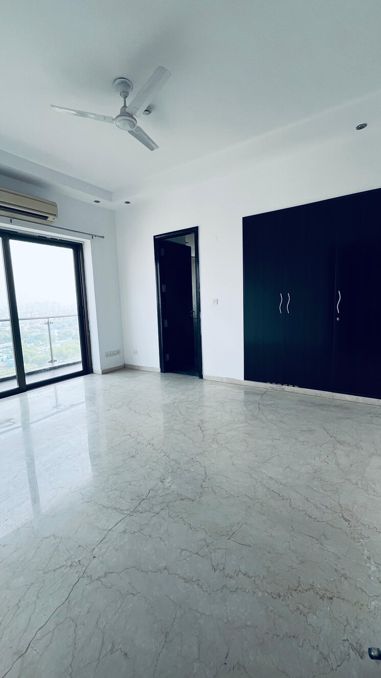 Room, tgb-meghdutam 3.5 Bedroom 2250 Sq.Ft. Apartment In Sector 50 Noida 8941063