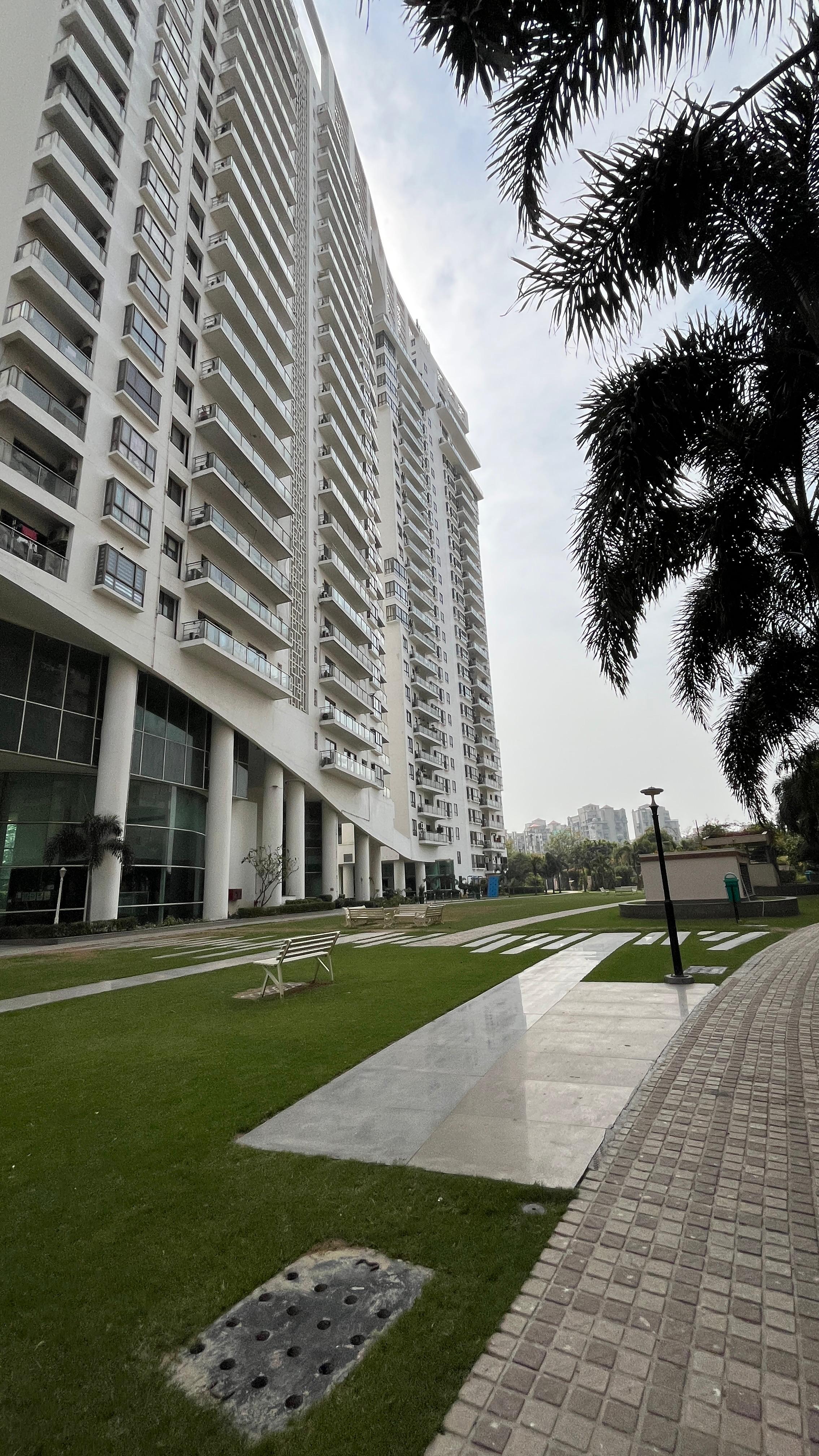 3.5 BHK + Servant Room 2250 Sq.Ft. Apartment in TGB Meghdutam