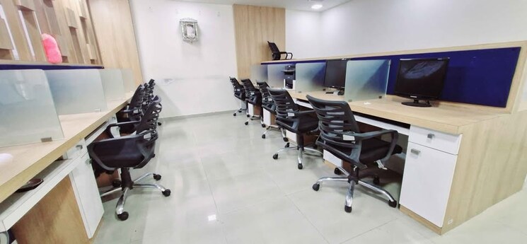 Gym, scheme 140 Commercial Office Space 2150 Sq.Ft. In Scheme 140 Indore 8940944