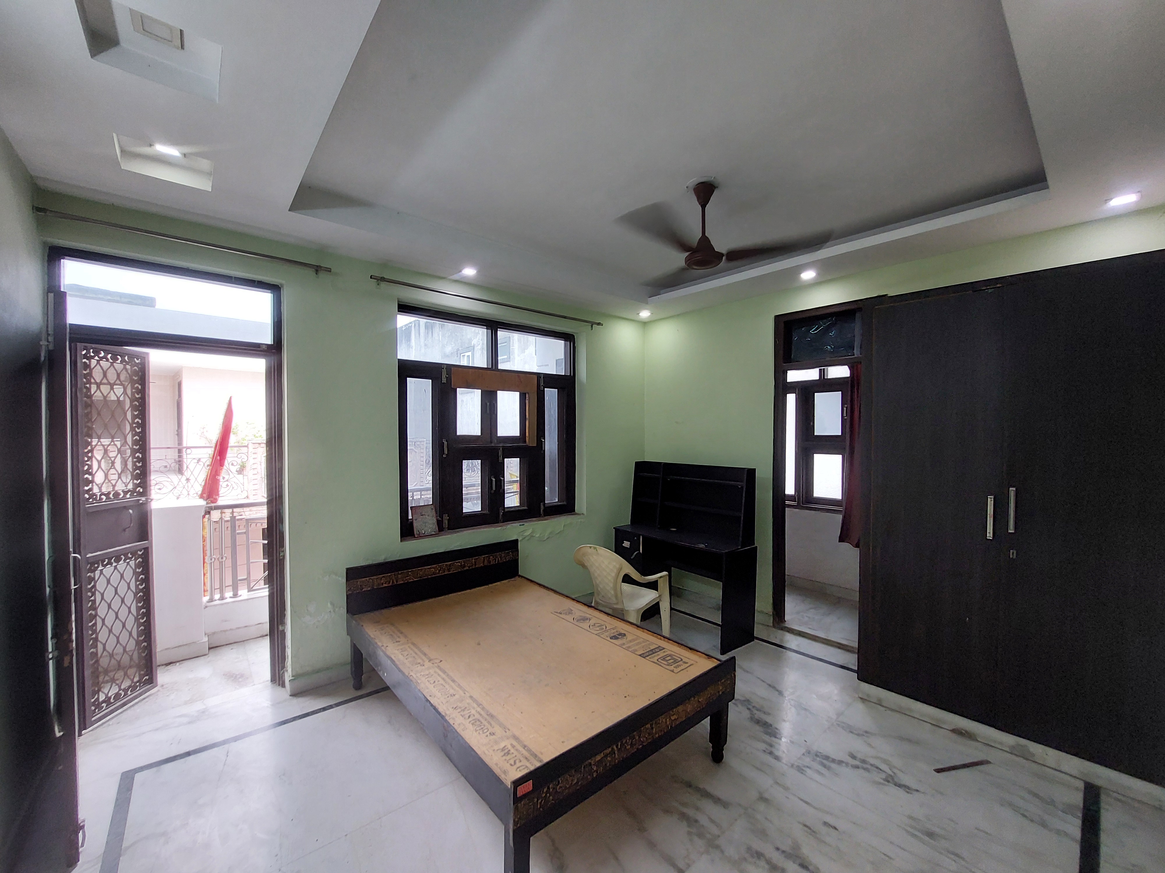2 BHK Builder Floor For Rent in Rwa Model Town Iii