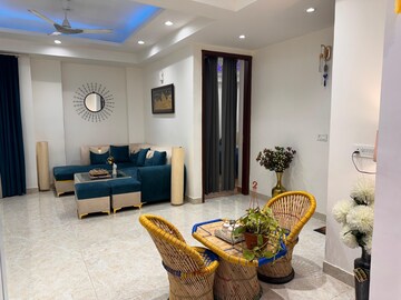 Living Room in 2 BHK Builder Floor at Munjal Tower, Sector 12 – for Rent