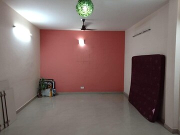Room in 2 BHK Builder Floor at City Heights, Sector 39 – for Rent