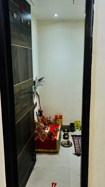 Furnished Amenities in 2 BHK Apartment at Apex Athena, Sector 75 – for Rent