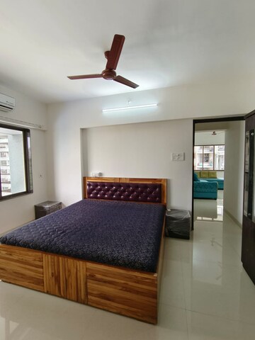 Bedroom in 2 BHK Apartment at Luke Tower, Jogeshwari West – for Rent