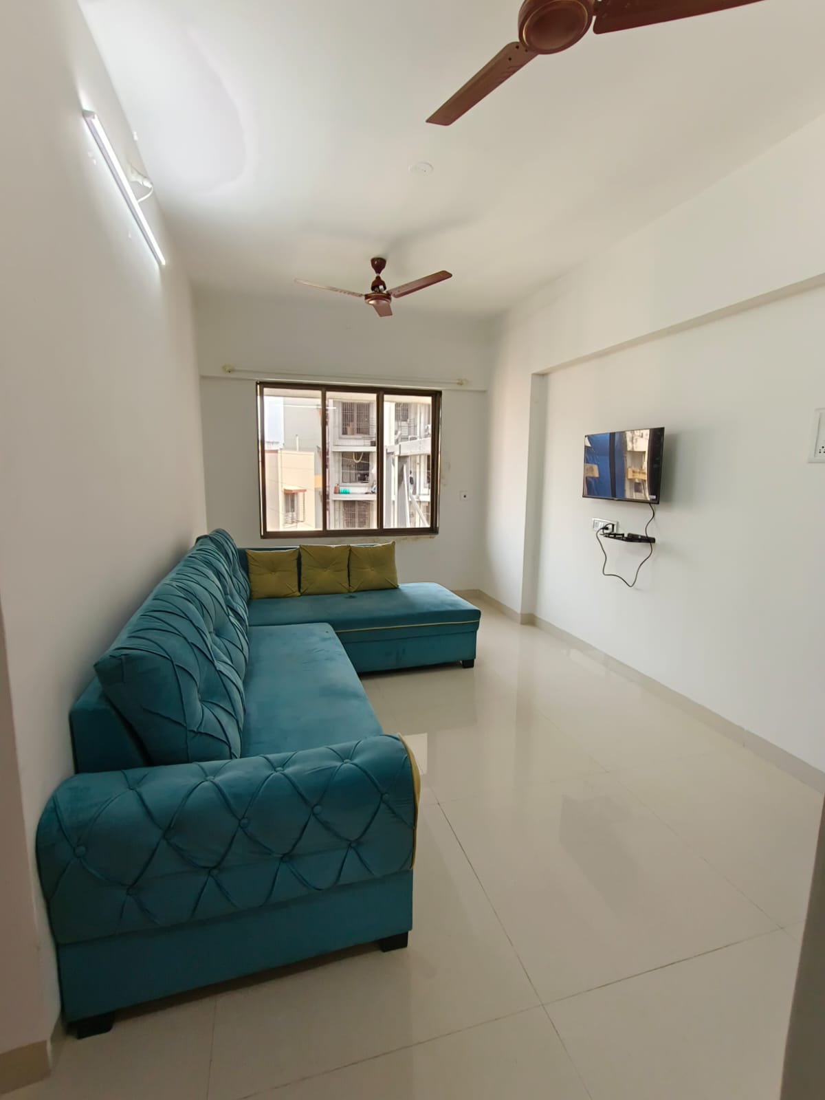2 BHK Apartment For Rent in Luke Tower