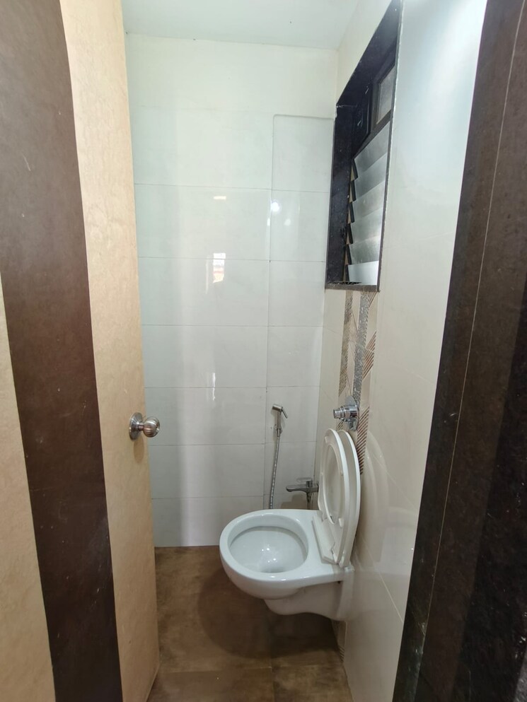 Bathroom, luke-tower 2 Bedroom 767 Sq.Ft. Apartment In Jogeshwari West Mumbai 8941192