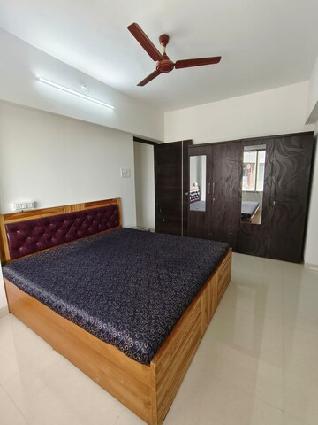 Bedroom in 2 BHK Apartment at Luke Tower, Jogeshwari West – for Rent