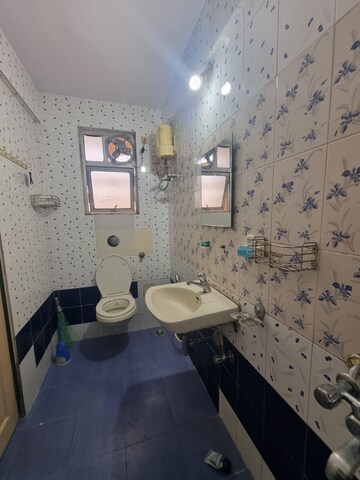 Master Bedroom in 2 BHK Apartment at Anjaneya CHS, Powai – for Rent
