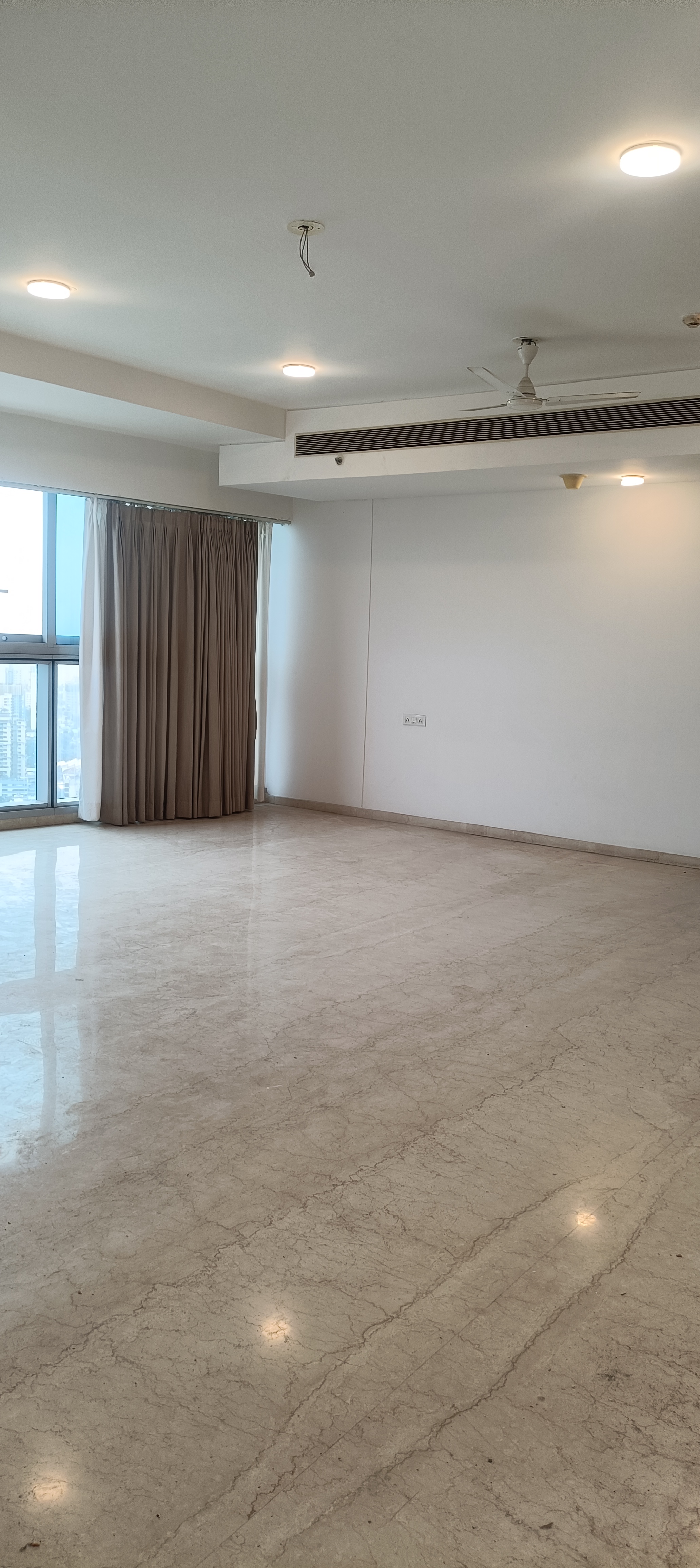 4 BHK + Extra Room Apartment For Rent in Bombay Realty One ICC