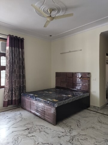 Bedroom in 4 BHK Builder Floor at MVL IPark, Sector 15 – for Rent
