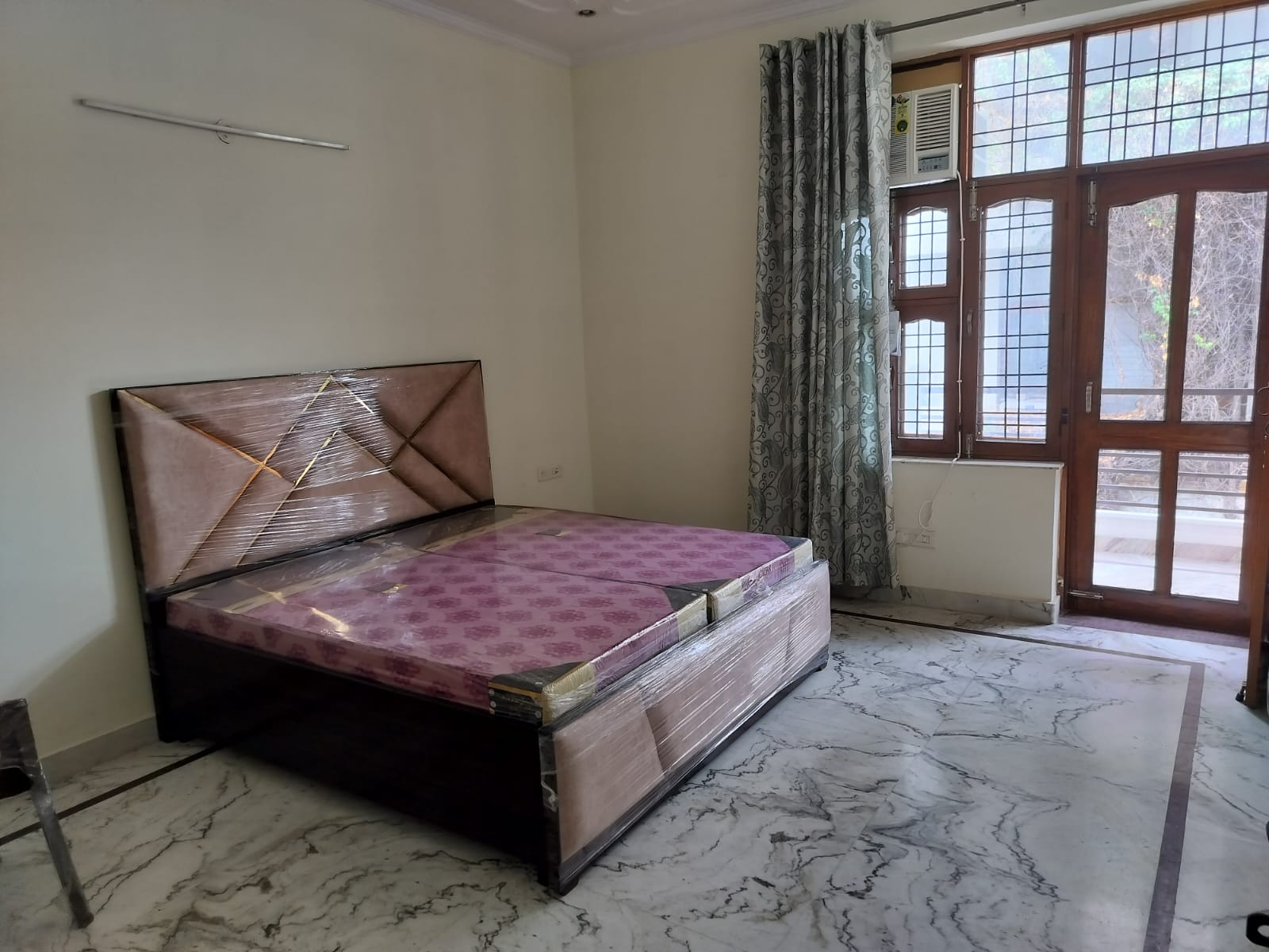 4 BHK Builder Floor For Rent in MVL IPark